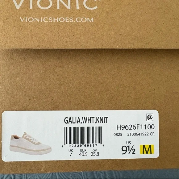 NEW Vionic Galia Sneakers - Picture 9 of 9